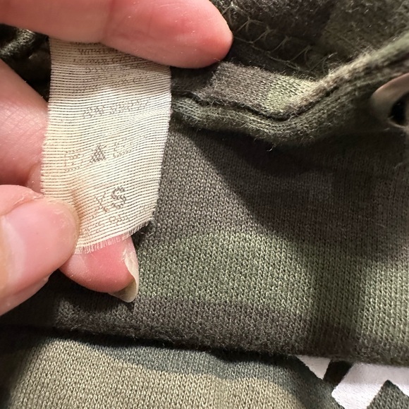 GAP Green Camo Hoodie - Picture 7 of 7